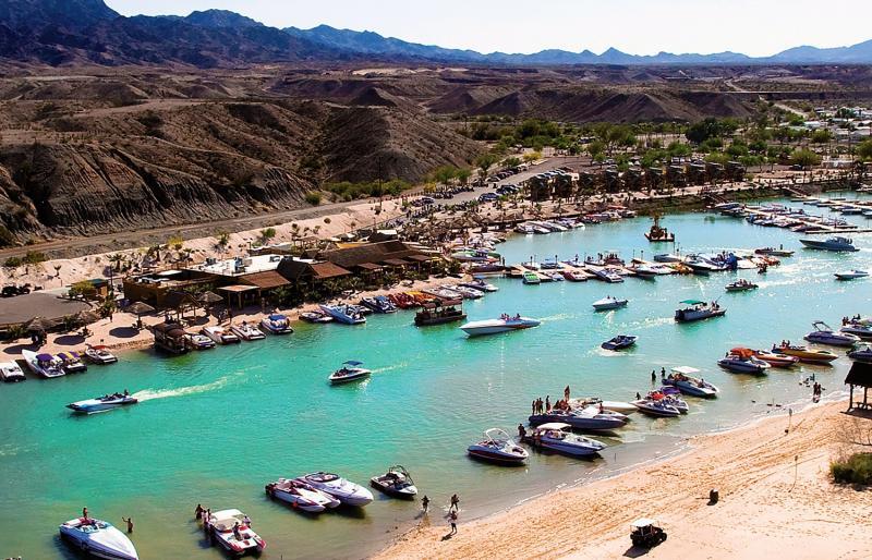 Pirate Cove Resort & Marina Нидлс Экстерьер фото